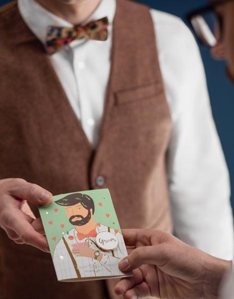 Karte mit Anstecker für die Groom, 10,5x15 cm - FeierGlanz