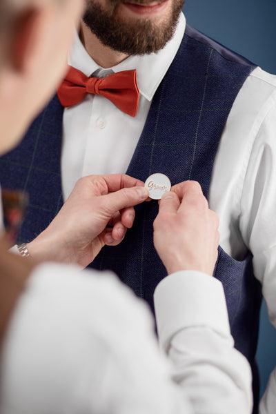 Karte mit Anstecker für die Groom, 10,5x15 cm - FeierGlanz